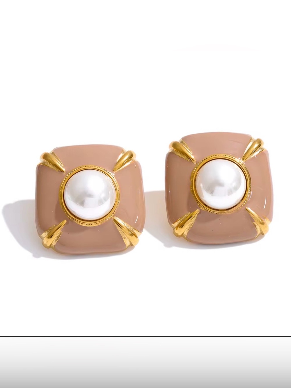 Classic Pearl Center Taupe Clip-On Earrings
